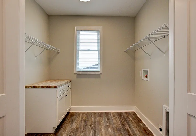 128 Riverbend Dr — Photo 40