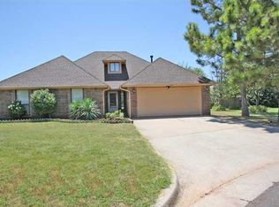 11804 SW 4th Ter, Yukon, OK 73099