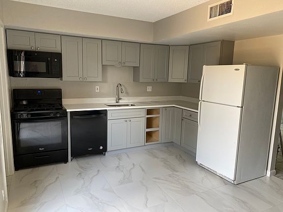 3rd image of 5808 Belmoor Dr APT C