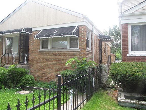 3rd image of 5127 W Saint Paul Ave