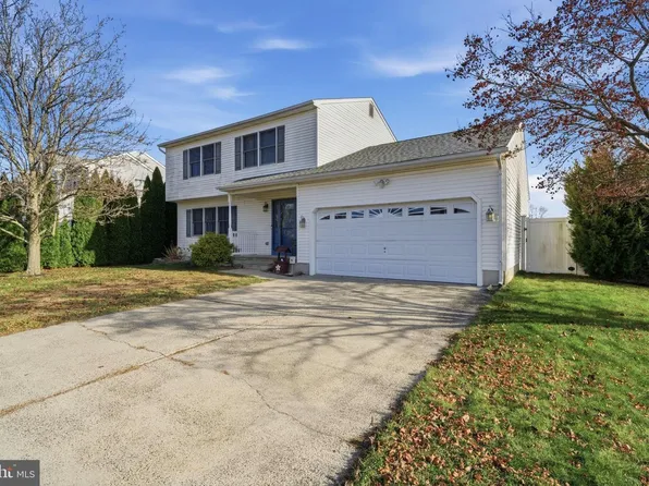 1553 Windward Ave, Beachwood, NJ 08722
