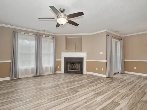 123 Songbird Trl, Yorktown, VA 23692