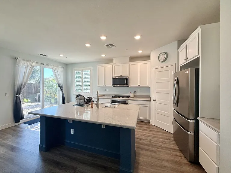 1248 Steinbeck Dr — Photo 3