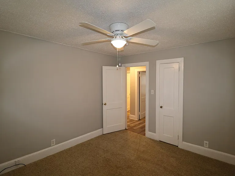 130 Court St — Photo 9