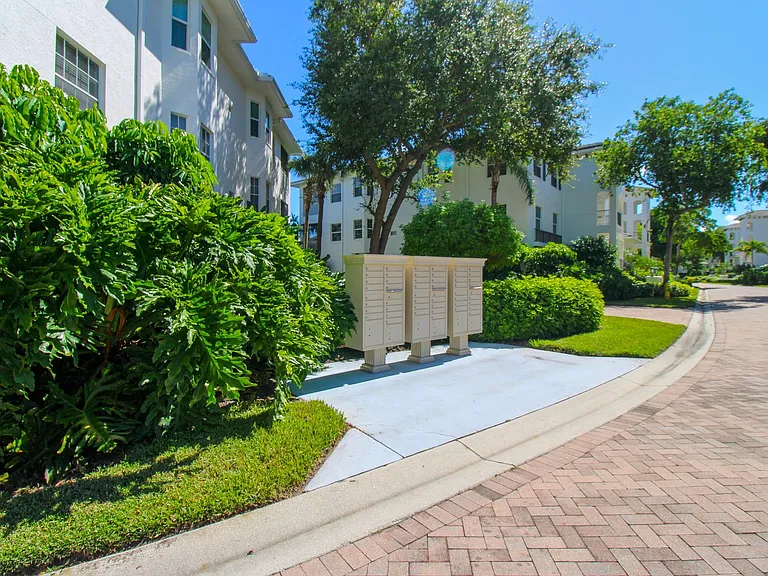 825 Bentwater Cir #101 — Photo 5