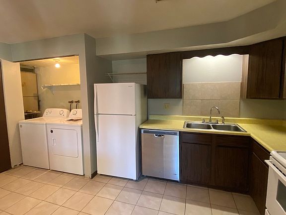 5th image of 1211 W Chestnut St #8