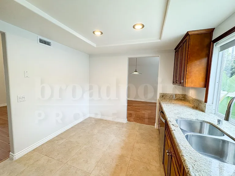 203 Chapalita Dr — Photo 13