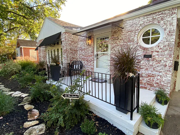 215 N Ridgewood Dr — Photo 5