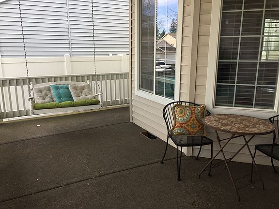 Front porch swing