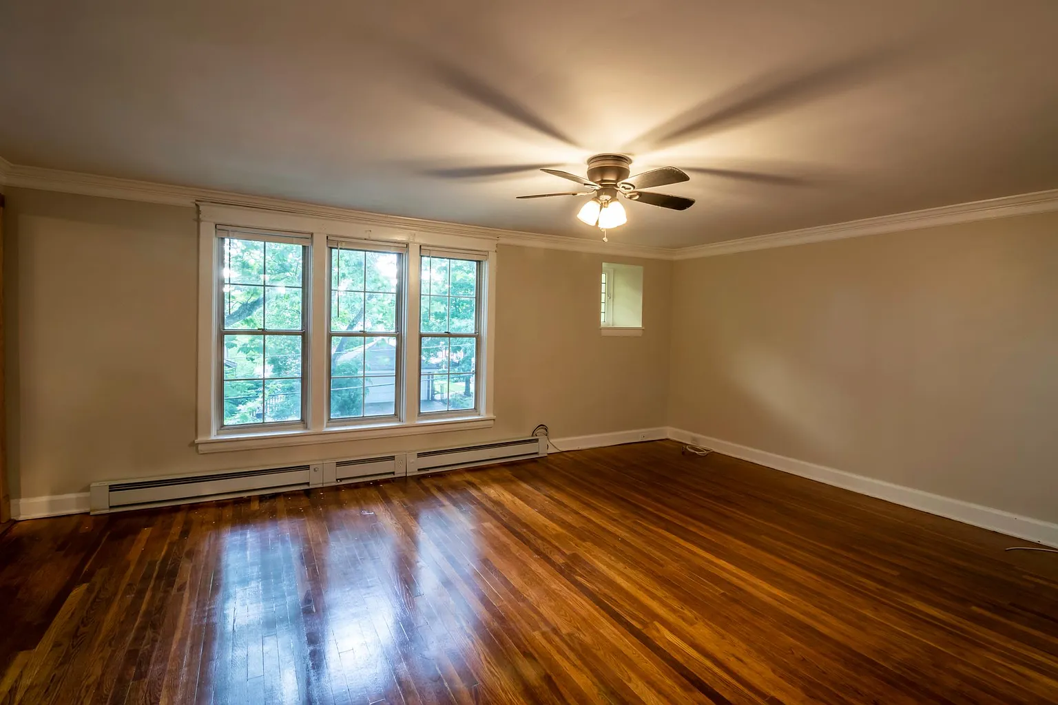924 Farragut St APT G photo 1