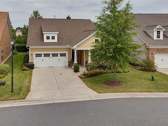 2nd image of 1431 Blairwood Ln #118