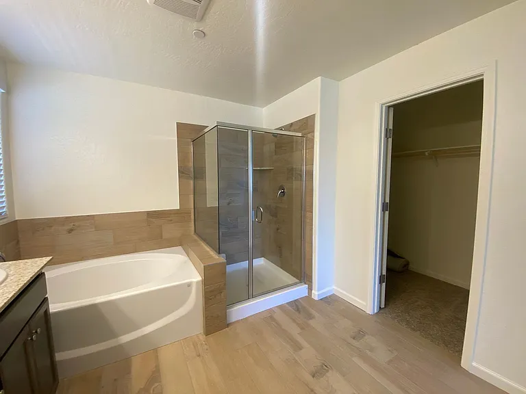 1975 W Escher Dr — Photo 18