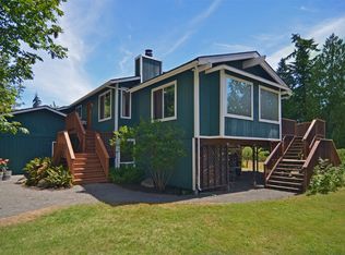 12976 Roe Rd NE, Bainbridge Island, WA 98110