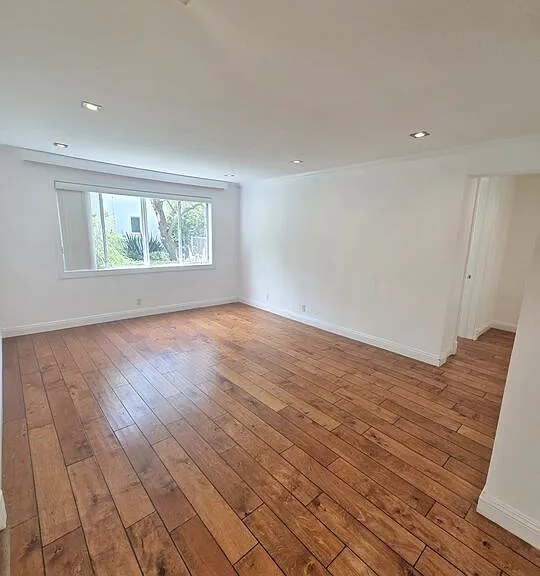 142 San Vicente Blvd #B — Photo 5