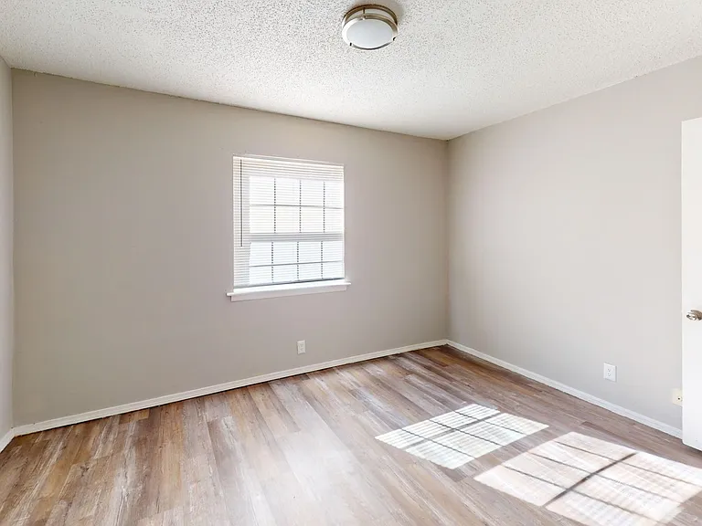 Autumn Ridge Apartments — Photo 59