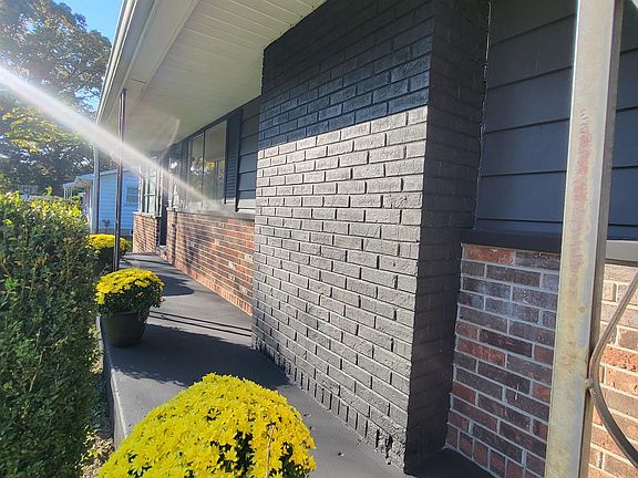 2nd image of 7070 Hickory St
