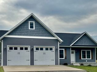 7443 Jilek Dr, Benton, IL 62812