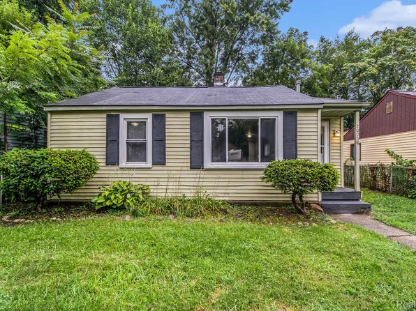 20954 Rensselaer St, Farmington Hills, MI 48336