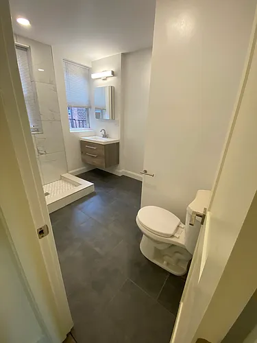 51 Queensberry St #6 Photo 1