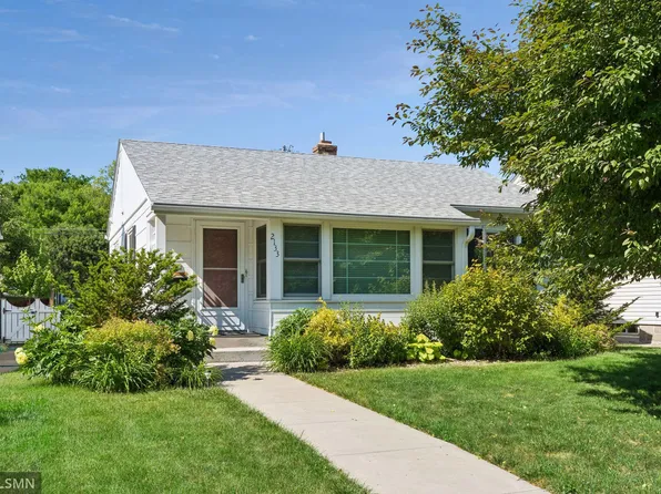 2133 Highland Pkwy, Saint Paul, MN 55116
