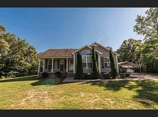 422 Red Oak Cir, Lexington, TN 38351