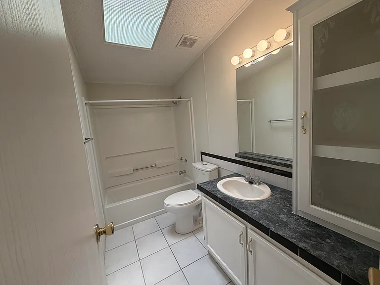 827 Sunglow St — Photo 15