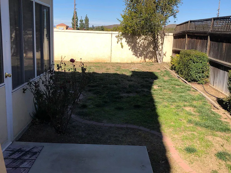 27162 Swift St — Photo 10