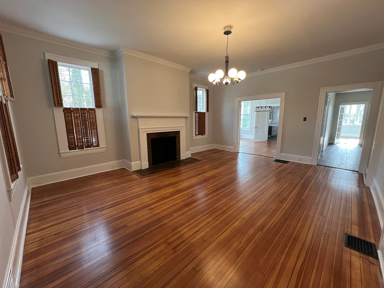 2 bed, 1150 sqft, $1,950 — Photo 2
