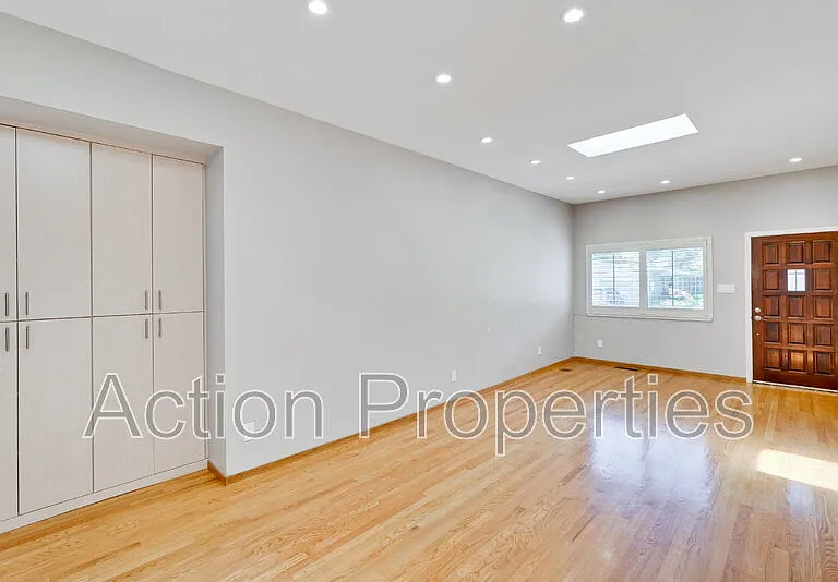 720 Fremont St — Photo 3