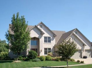 1462 Riverbluff Dr, Hastings, MN 55033