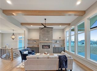 9187 N Chestnut Ave, Kansas City, MO 64156