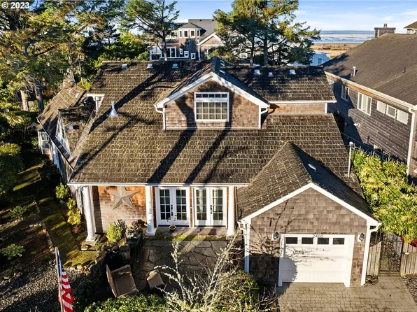 2460 S Edgewood St, Seaside, OR 97138