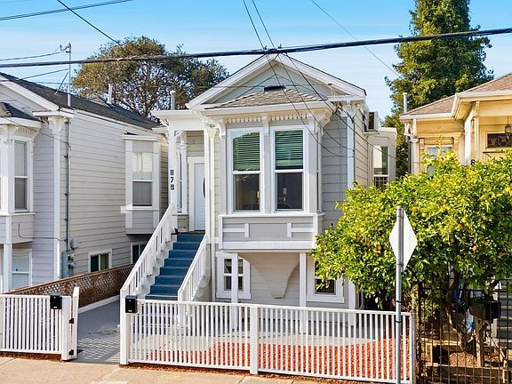 5th image of 879 Wood St
