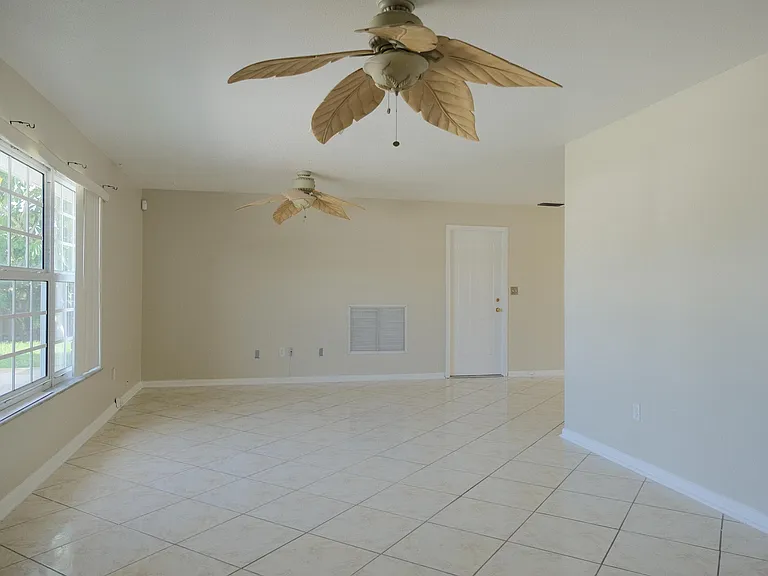 980 Woodland Ave — Photo 15