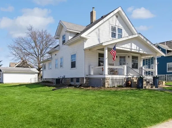 302 E 5th St, Solon, IA 52333
