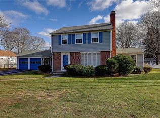 17 Belton Dr, Barrington, RI 02806