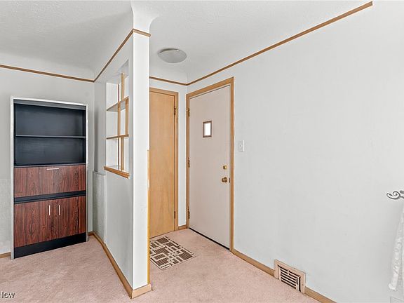 5th image of 23637 Shurmer Dr