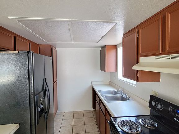 2nd image of 1725 W Olive Ave