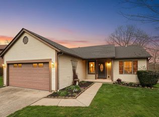 384 Sandburr Dr, Columbus, OH 43230