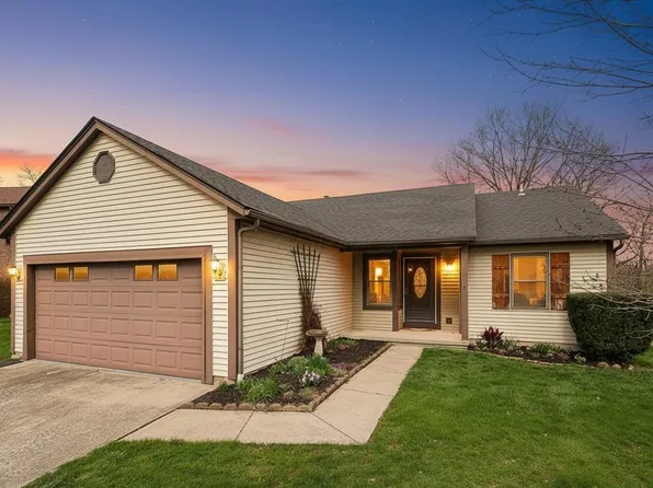 384 Sandburr Dr, Columbus, OH 43230