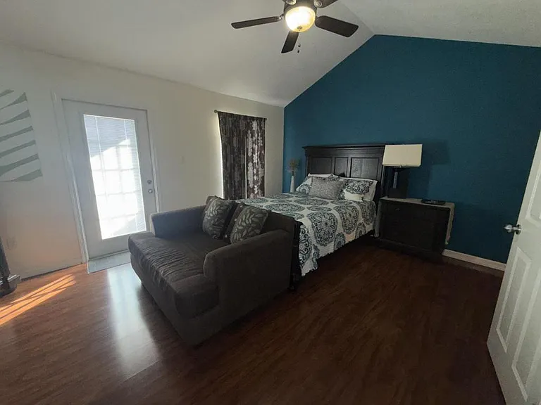 1131 Century Oaks Dr #C — Photo 23