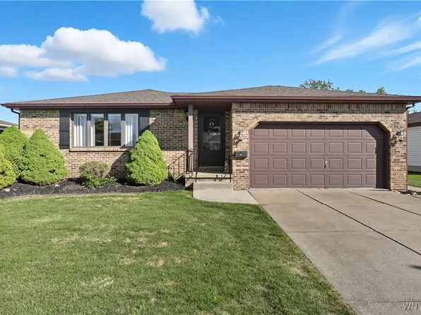 23 Babbette Dr, Depew, NY 14043