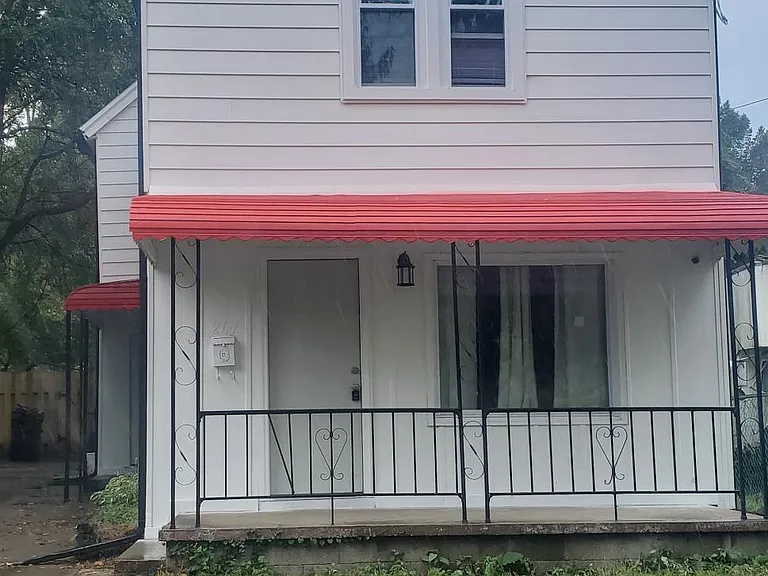 267 Willard St — Photo 1