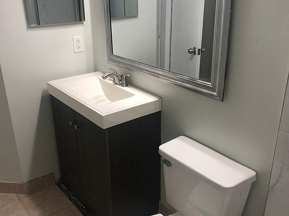 3rd image of 942 Coral Club Dr