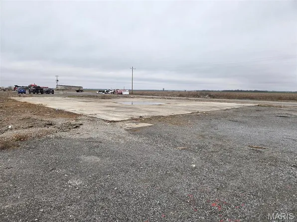 16707 State Route 127, Carlyle, IL 62231