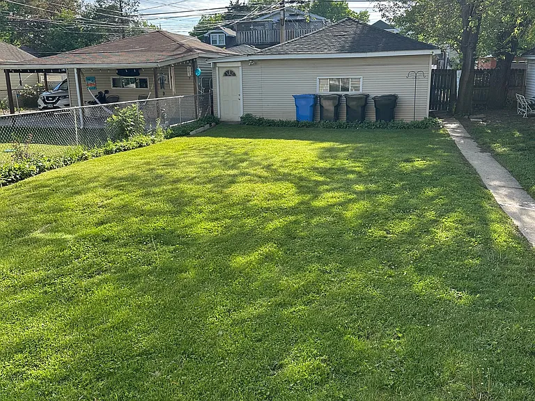 1712 N Nagle Ave #1 — Photo 17