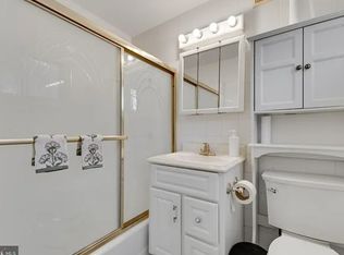 7565 Kingman Dr #1, Annandale, VA 22003