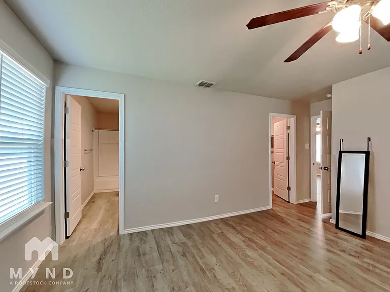 210 Savage St — Photo 10