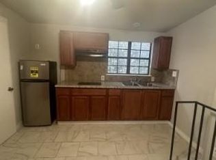 425 Hawthorne St #12, Houston, TX 77006