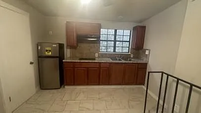 425 Hawthorne St #12 Photo 1